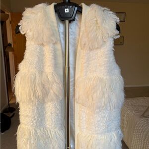 Via Spiga Elegant Cream Fur Vest